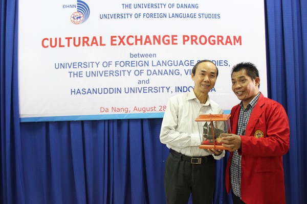 Cultural Exchange with Hasanuddin University, Indonesia